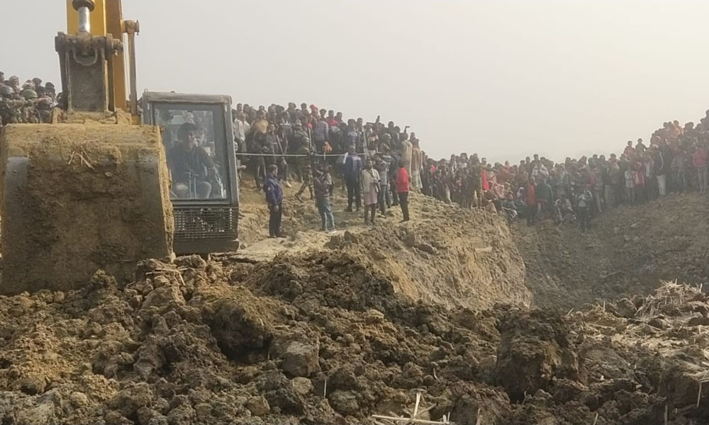 ২০ ঘণ্টা পরও নিখোঁজ শিশুর খোঁজ মেলেনি