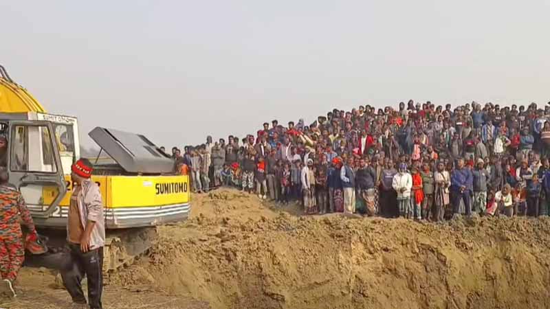 ২৪ ঘণ্টা পরও উদ্ধার হয়নি শিশু