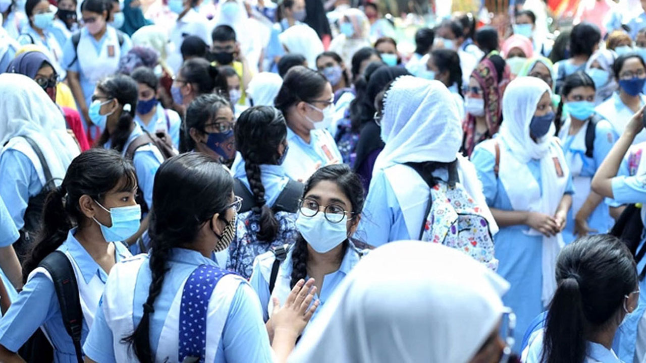 স্কুলে ভর্তির সুযোগ পেল ৩ লাখ শিক্ষার্থী